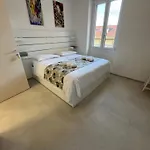 Mini Mono