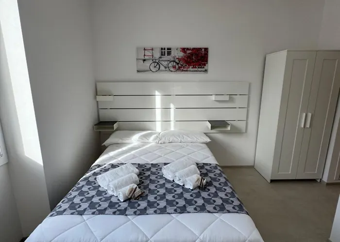 Mini Mono Cliniche & Ospedale Civile A Piedi 3* Sassari