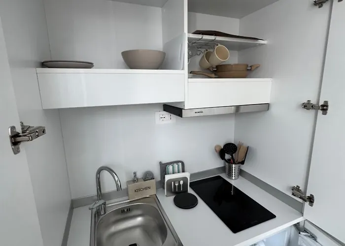 Mini Mono Cliniche & Ospedale Civile A Piedi 3* Sassari